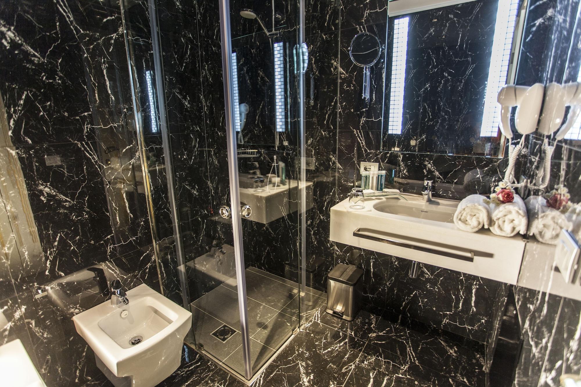 Prestige Hotel Tiran Dış mekan fotoğraf