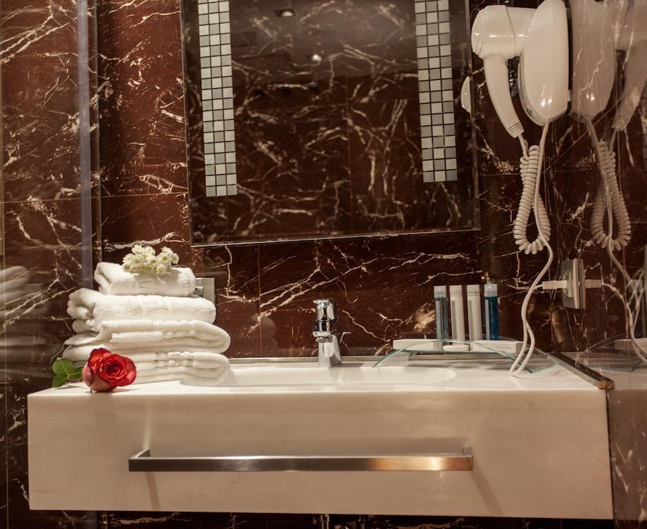 Prestige Hotel Tiran Dış mekan fotoğraf