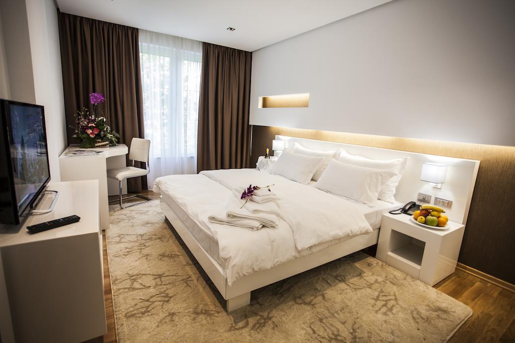 Prestige Hotel Tiran Dış mekan fotoğraf